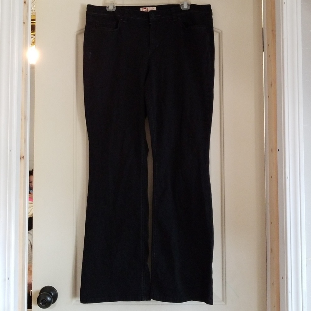L.E.I Womans Black Jeans!